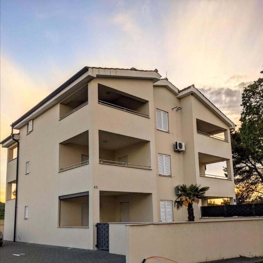 Apartment Iva Šilo Exterior foto
